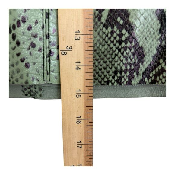 Alice Olivia Elana Snake Print Mini Skirt Size 6 Green Sage - Picture 6 of 10